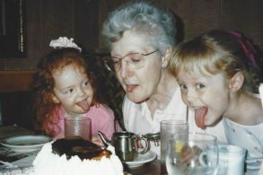 31 - 1995 -08 Funny Nana, Ab and Em